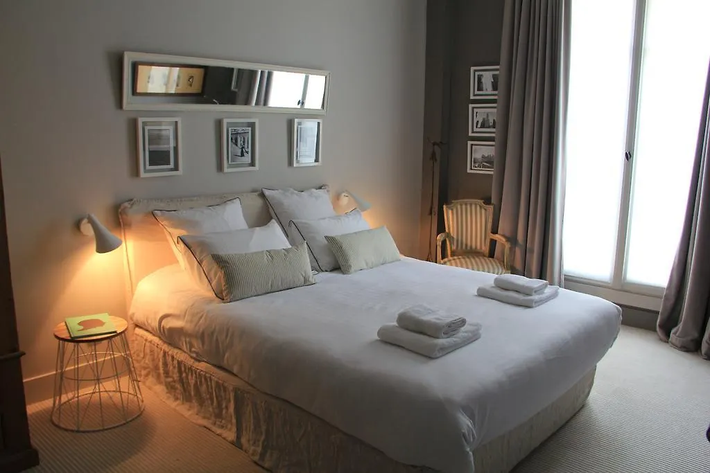 Du Square, Luxury Париж