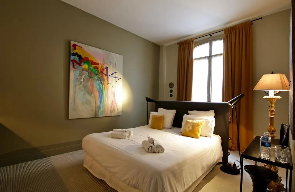 Du Square, Luxury Отель типа 