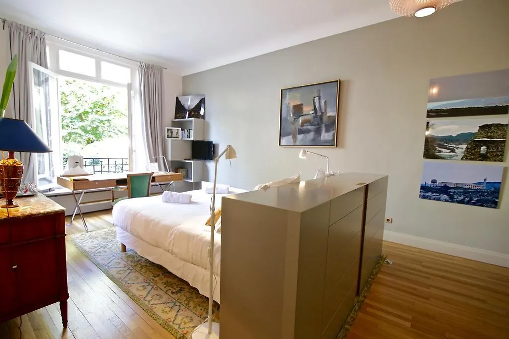 Du Square, Luxury Отель типа 